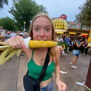 Meet your Posher, Caroline